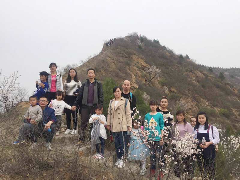 紙罐定制廠家軍興溢美相親相愛(ài)一家人古北水鎮(zhèn)春游啦