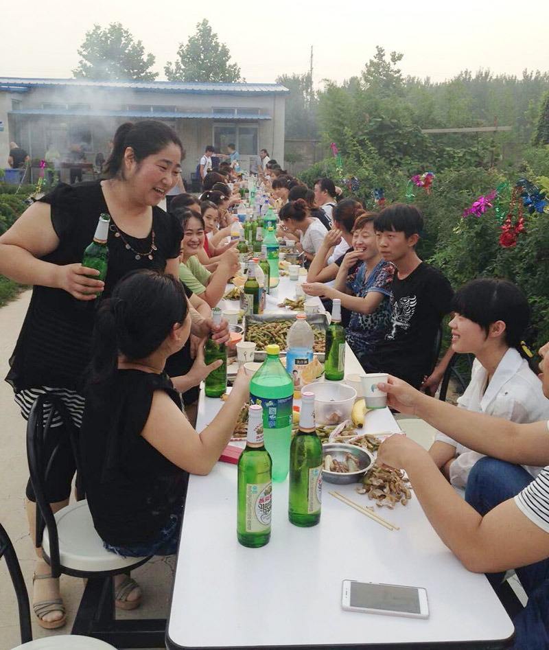 專業紙罐生產廠家軍興溢美舉辦仲夏狂歡夜